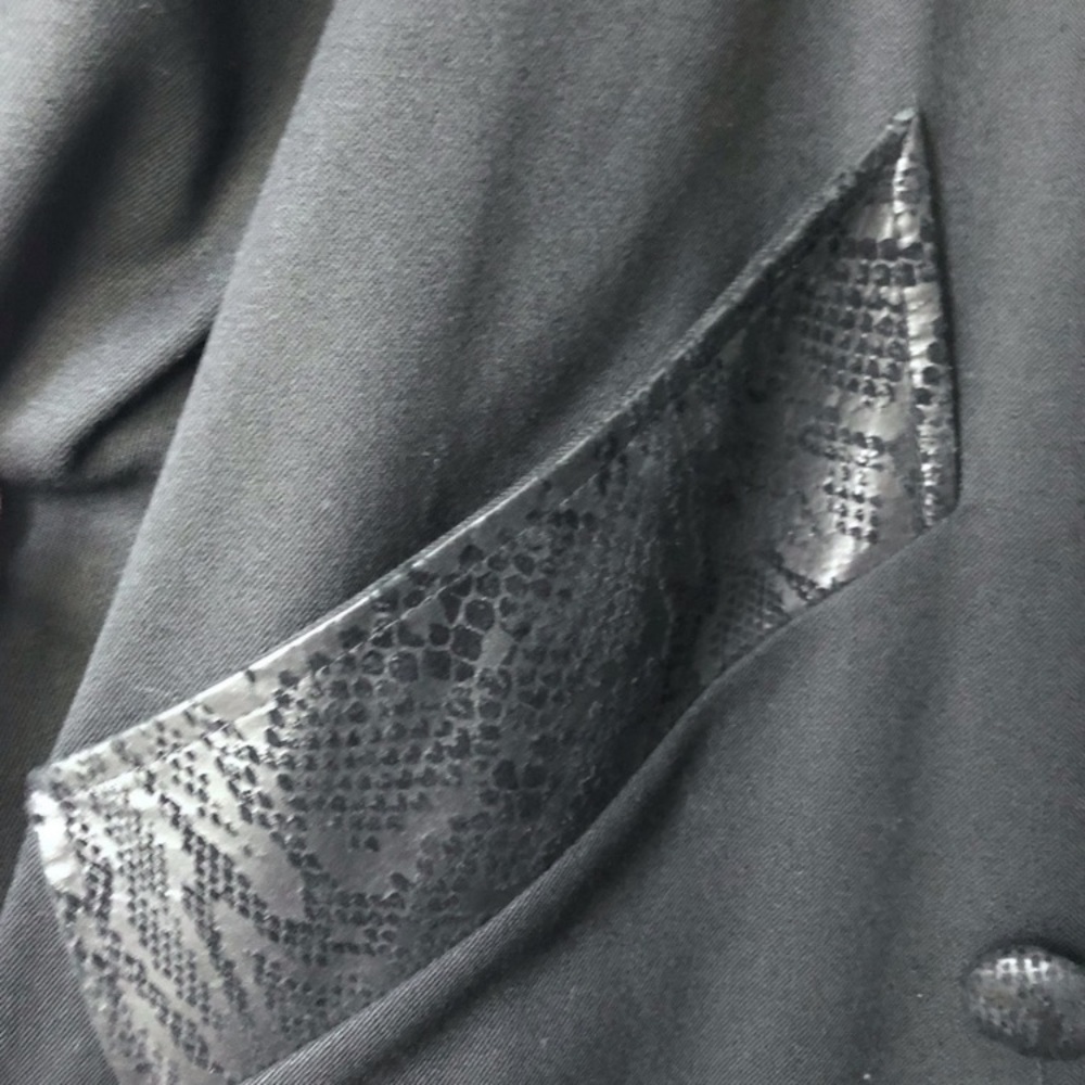 Absolutely gorgeous 80s Avant Garde Wool Coat - Picture 9 of 15